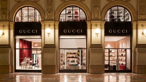 gucci un breve descrizione|is gucci italian.